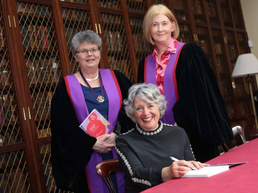 Faculty of Pathology Dean, Past Dean and Editor of Faculty book